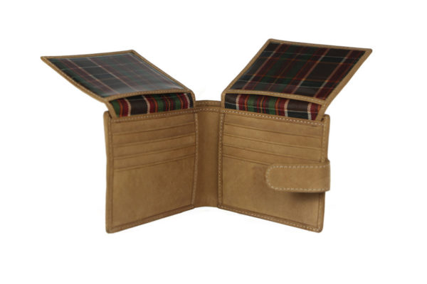 NR 1028 inside (leathermanfashion)